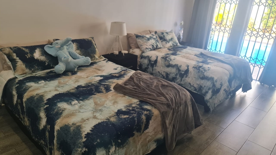 5 Bedroom Property for Sale in Protea Park North West